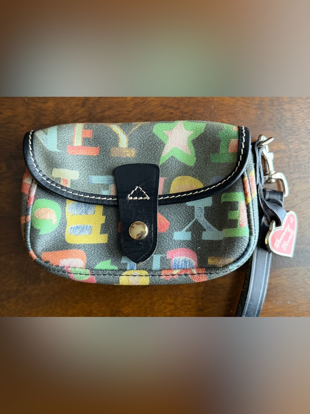 Y2K Dooney & Bourke “It Bag” Era Graffiti Doodle Wristlet - Picture 2 of 11